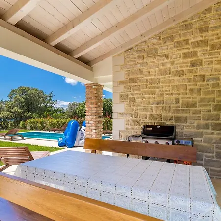 House Chiara Holiday home *