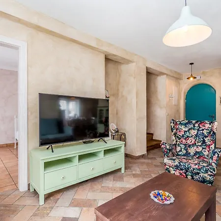 House Chiara Holiday home *