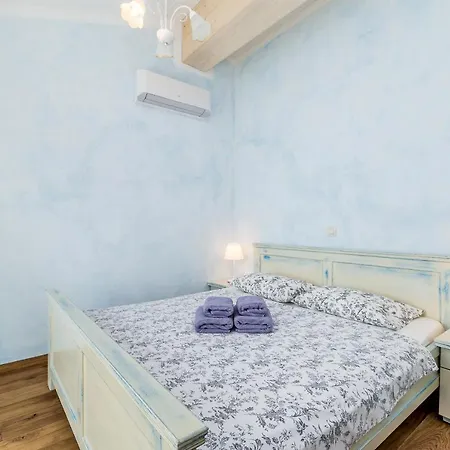 House Chiara * Vrh (Krk)